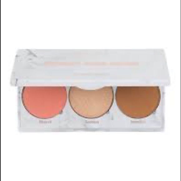 REALHER Ultimate Glow Getter Cheek Trio BNIB - Picture 2 of 4
